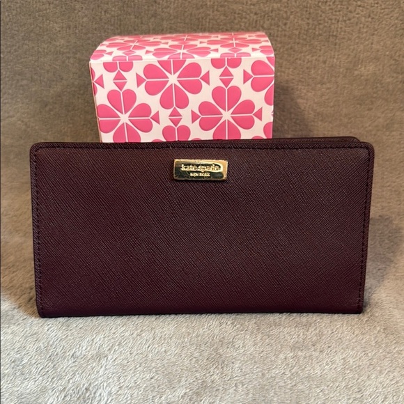 ♠️KATE SPADE♠️Plum Burgundy Veronica Slim Bifold WalletEUC - Picture 1 of 6